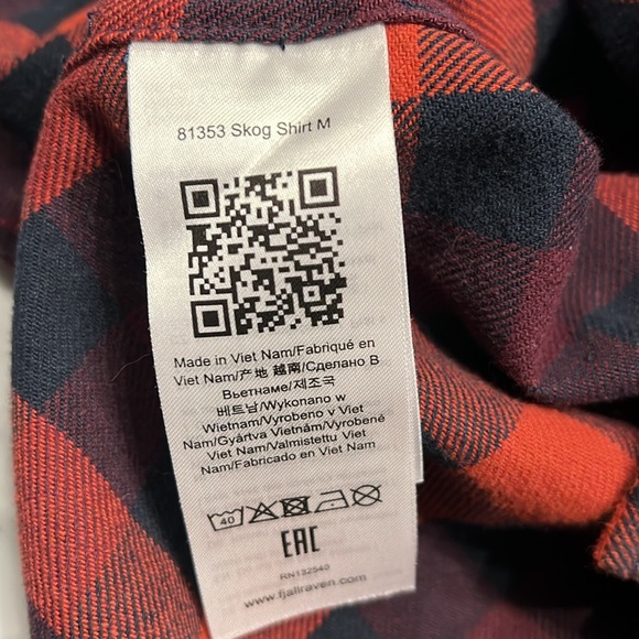 Fjallraven Skog Flannel shirt. Mens L. Slim fit. Red / Navy - Picture 4 of 4